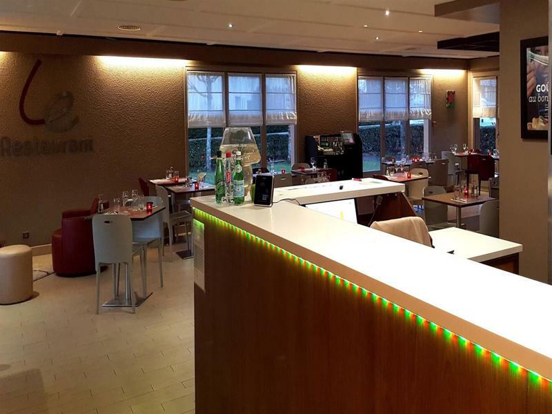 Hotel Restaurant Campanile Aurillac Exterior photo